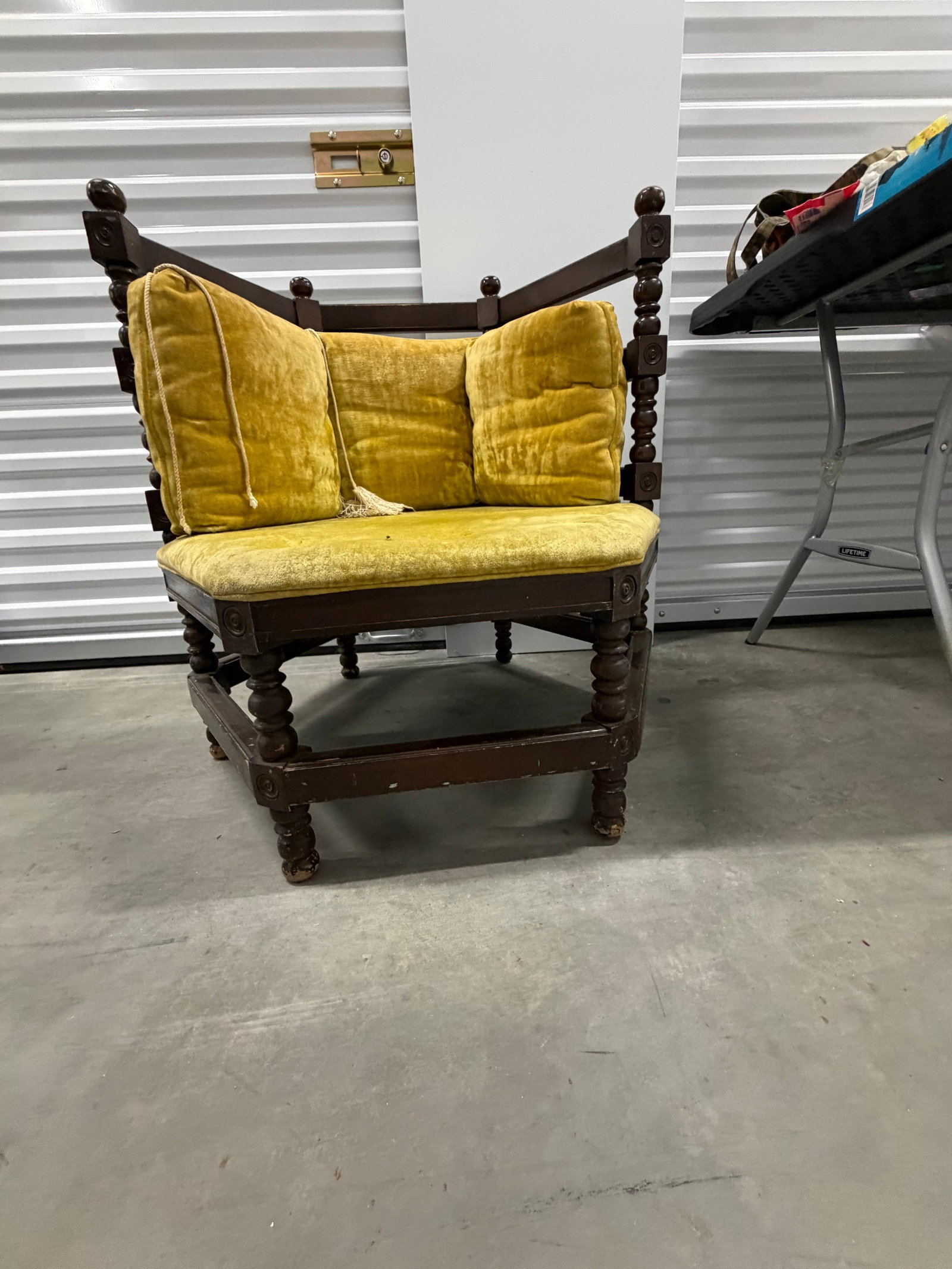 Victorian Style Corner Chair with Chartreuse Velvet Upholstery - 3