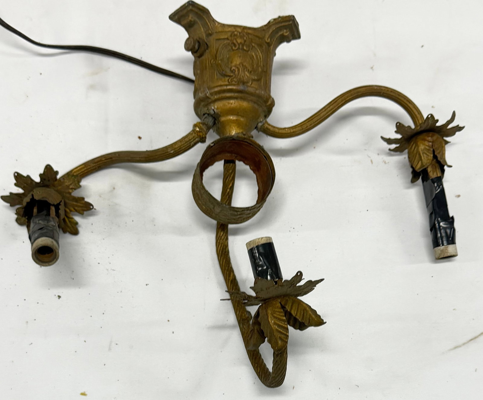 Vintage Brass 3-Arm Chandelier / Sconce Frame - 2
