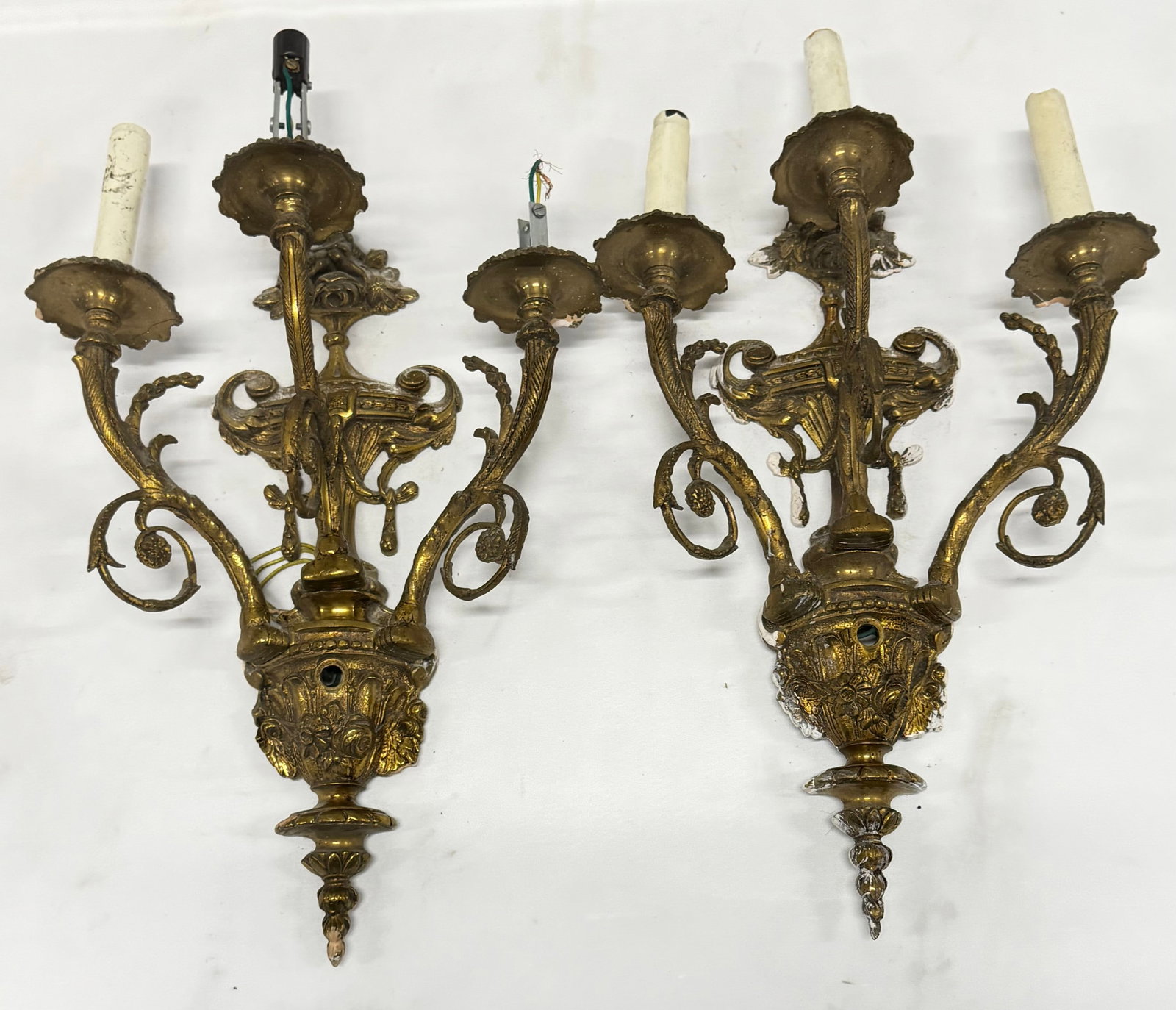 Pair of Ornate Gilt Bronze Rococo Style Wall Sconces - 3