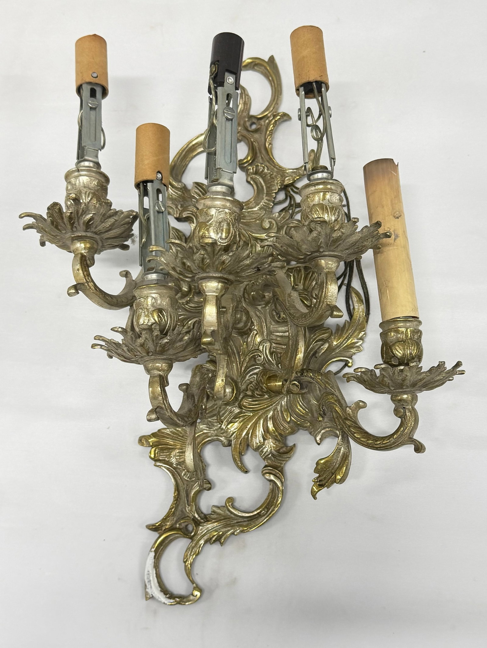 ornate Rococo style brass sconce - 2