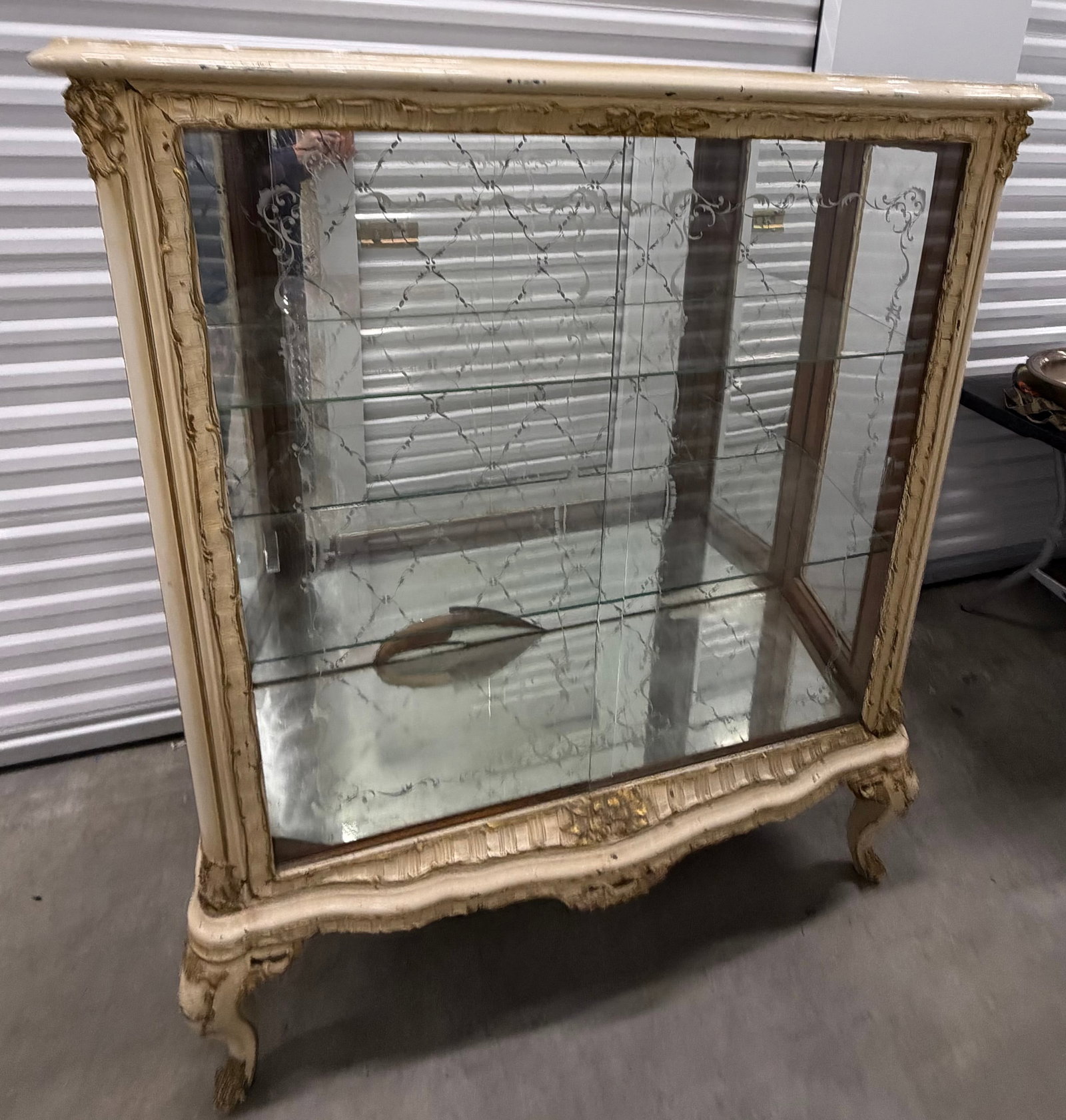 Italian Rococo Style Vitrine - 2