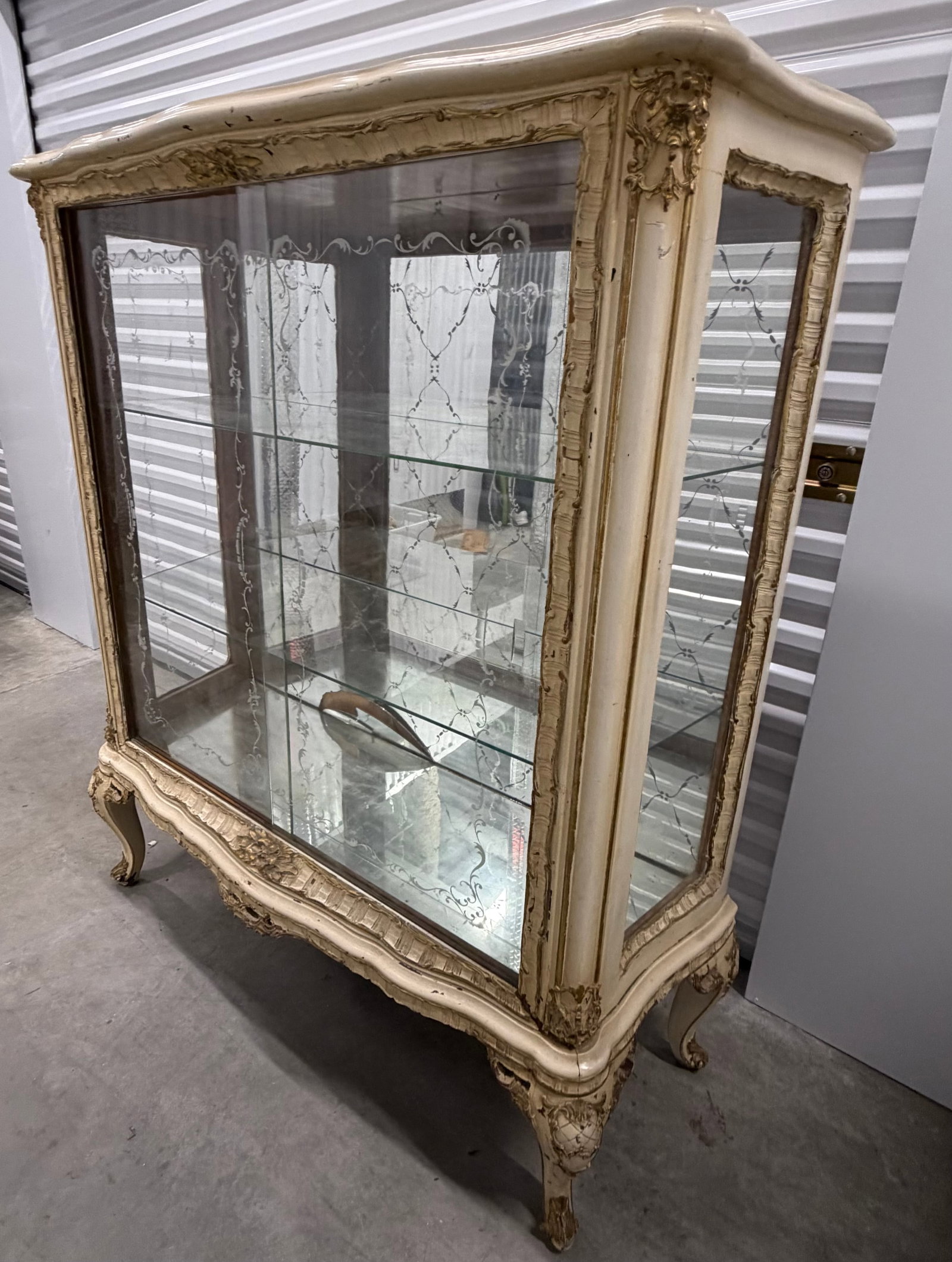 Italian Rococo Style Vitrine - 5