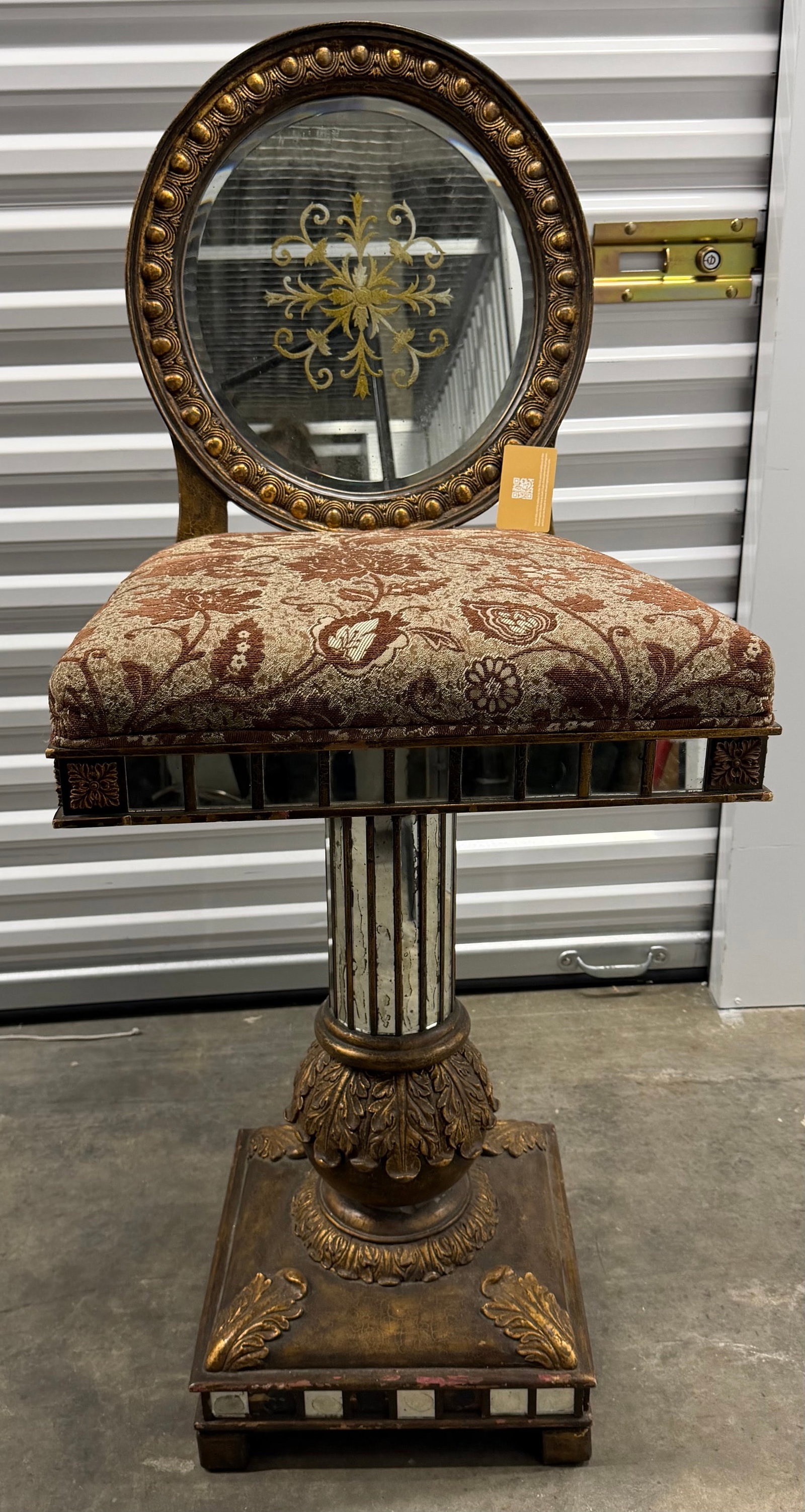 Giltwood and Mirrored Vanity Chair with Etched Mirror Back, Neoclassical Style - 2