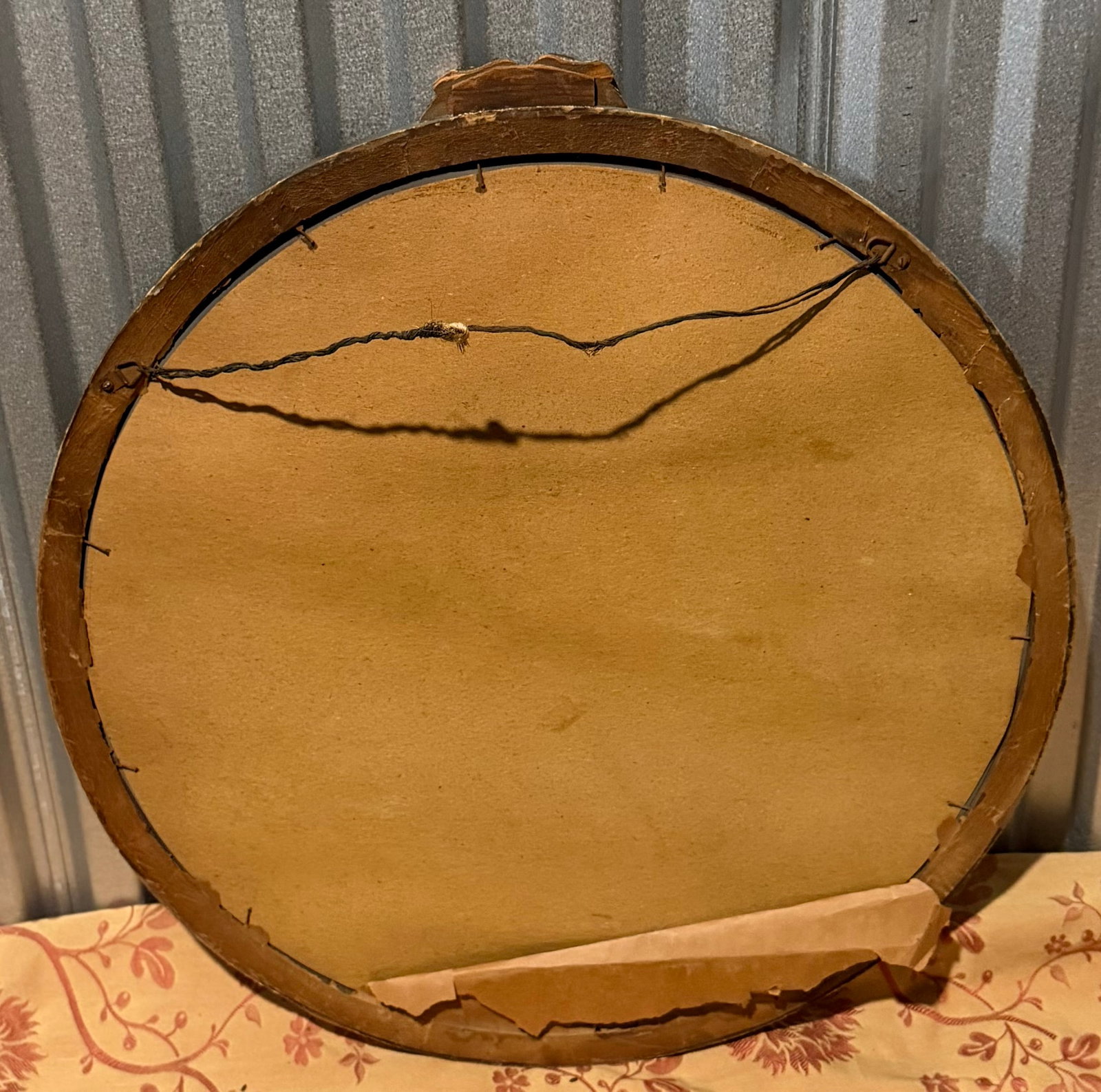 Giltwood Oval Wall Mirror with Fretwork Crown - 4