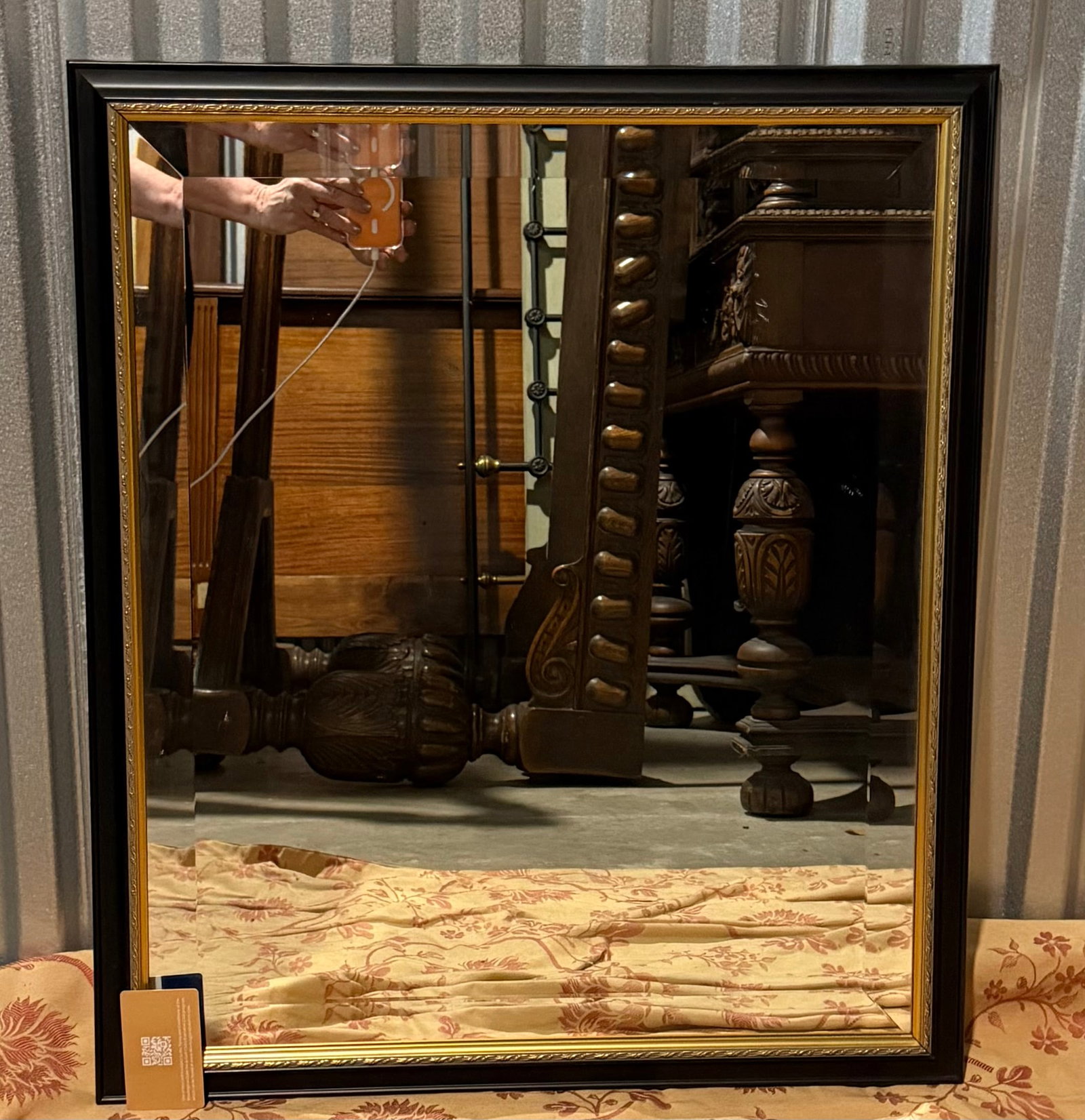 Contemporary Black and Gilt Framed Mirror - 3