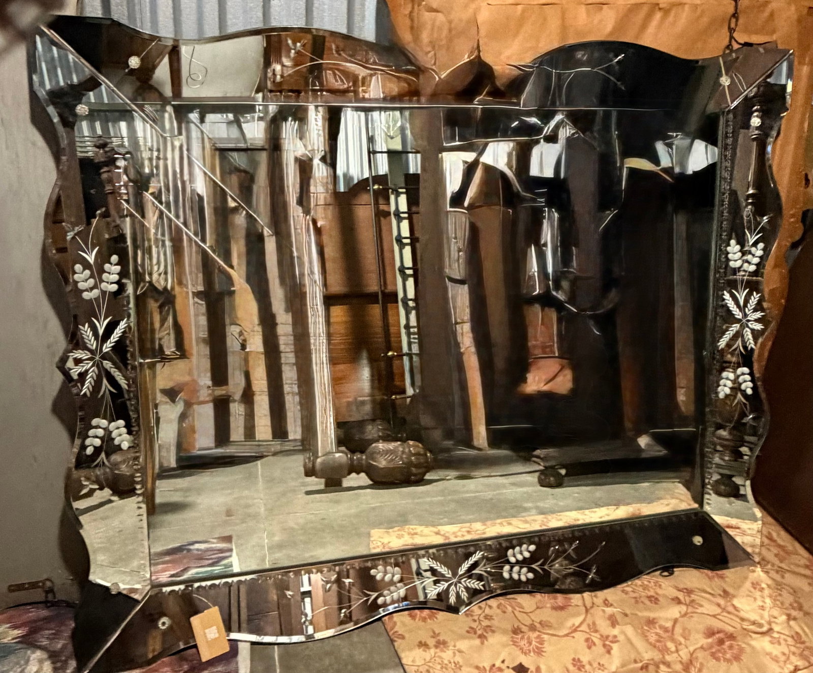 Venetian Style Etched Glass Wall Mirror - 3