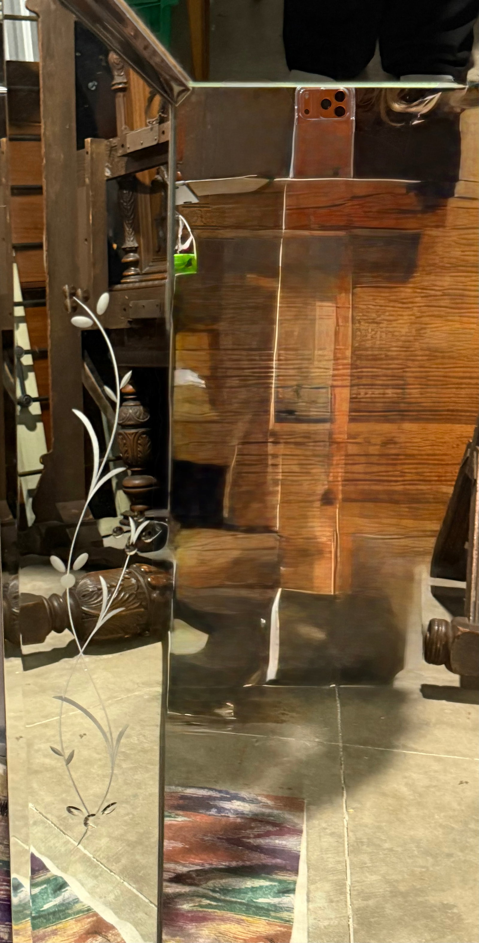 Venetian Style Etched Mirrored Glass Wall Mirror - 4