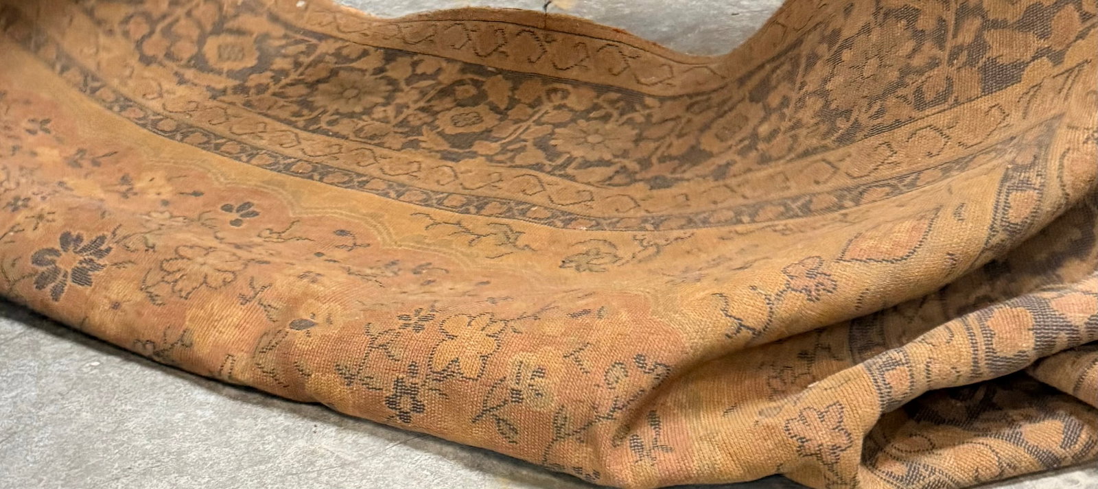 Persian-Style Woven Area Rug - 5