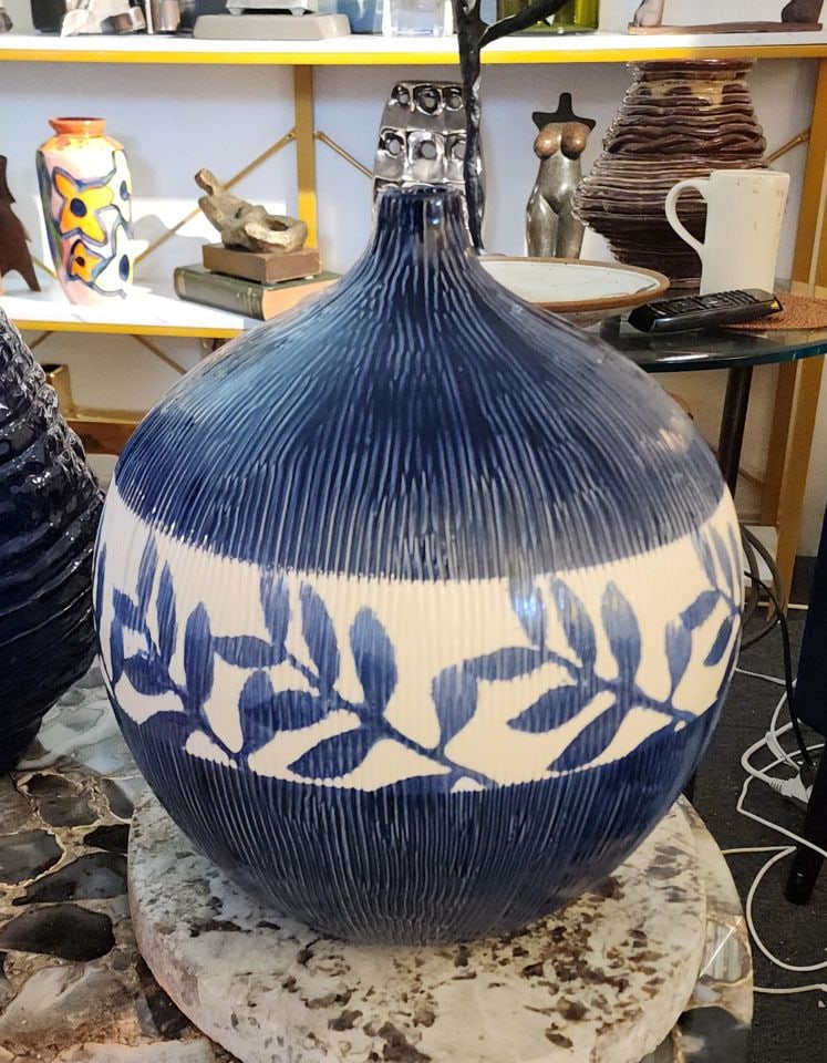 Large Fabulous Designer Hand-Painted Textured Hi-Gloss Ceramic Art Vase. 12" Diamater x 13"H: This vase makes a very strong artistic statement and will work well as a centerpiece on a dining or coffee table. Reserve: $200.00 Shipping: Domestic: Shipping rates are determined by destination Inte