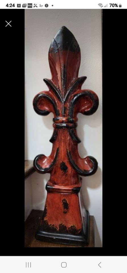 Monumental vintage New Orleans Fleur De Lis sculptural pillar: Monumental vintage New Orleans Fleur De Lis sculptural pillar Reserve: $250.00 Shipping: Domestic: Shipping rates are determined by destination International: Foreign shipping rates are determined by 