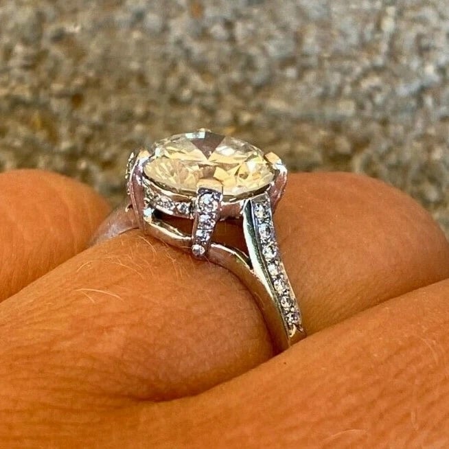 Vintage 1960’s 1.90 Carat Diamond Engagement Ring I-Color VS2 Clarity Platinum - 11