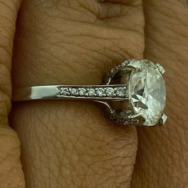 Vintage 1960’s 1.90 Carat Diamond Engagement Ring I-Color VS2 Clarity Platinum - 9