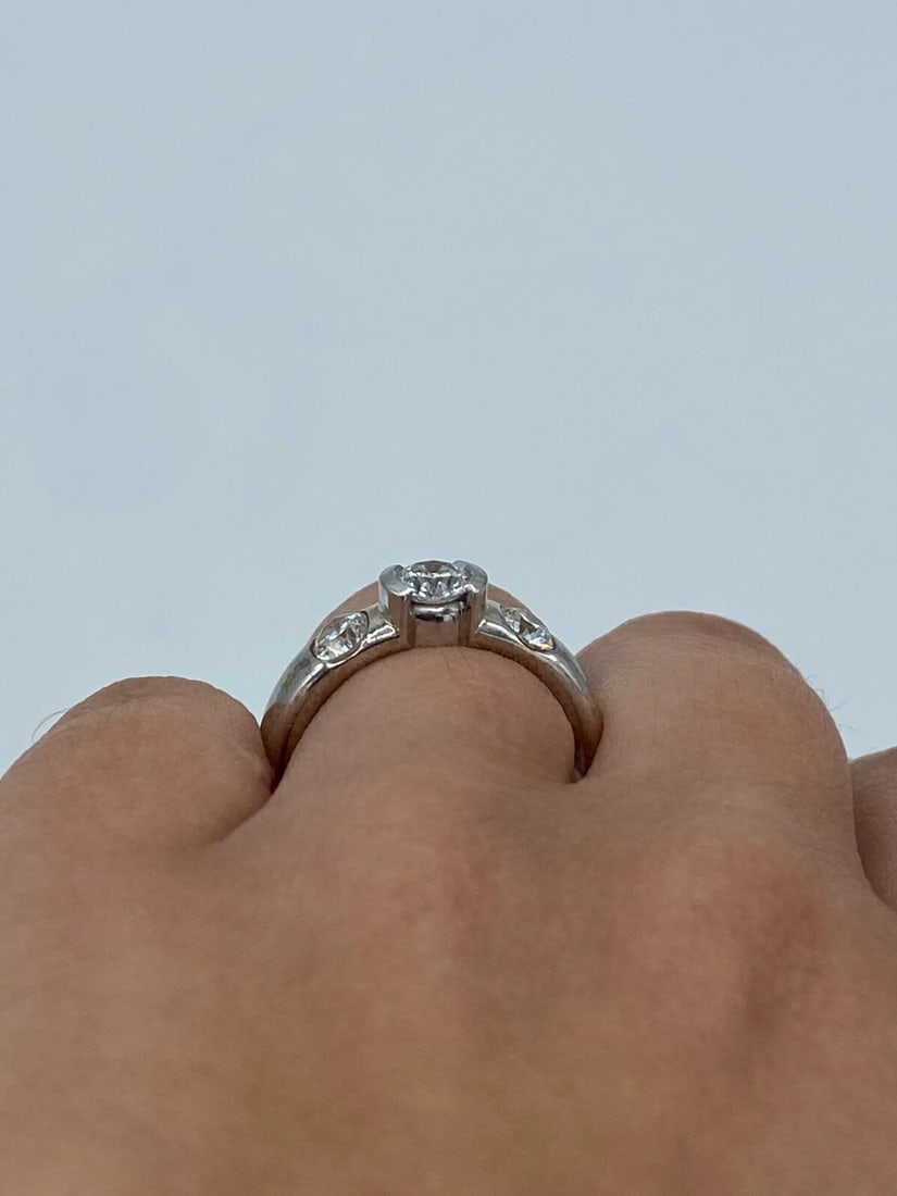 18K Gold PLATINUM DIAMOND THREE STONE RING C.1970 VINTAGE STUNNING - 11