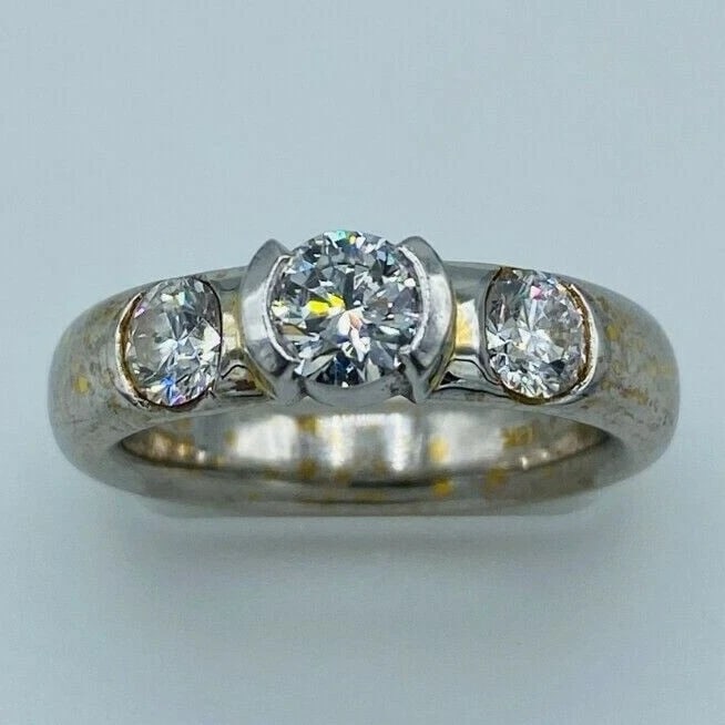 18K Gold PLATINUM DIAMOND THREE STONE RING C.1970 VINTAGE STUNNING - 2