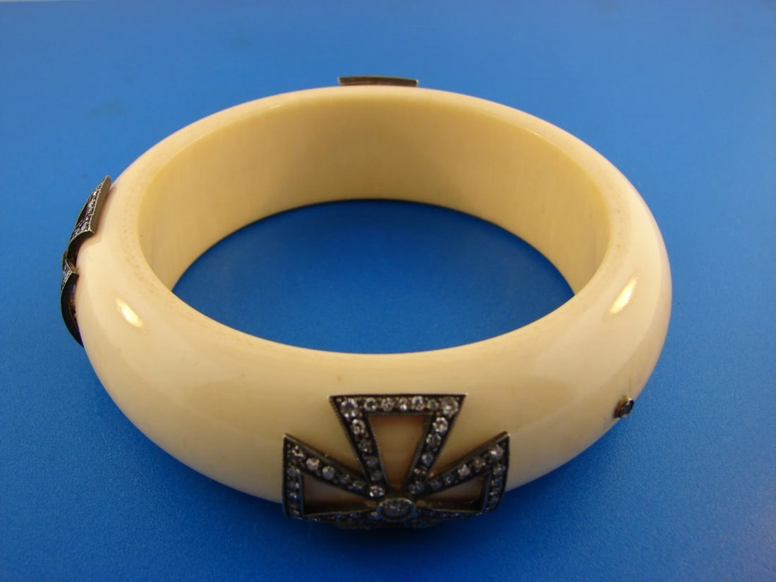 GORGEOUS Maltese Cross Diamond Silver Bangle, c. 1930 - 5