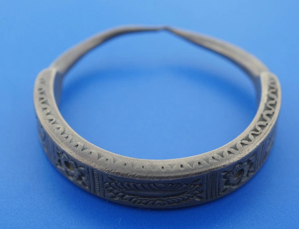TRIBAL UNIQUE C.1930 SILVER NOSE RING BRACELET DECOR COLLECTIBLE (1 of 7)