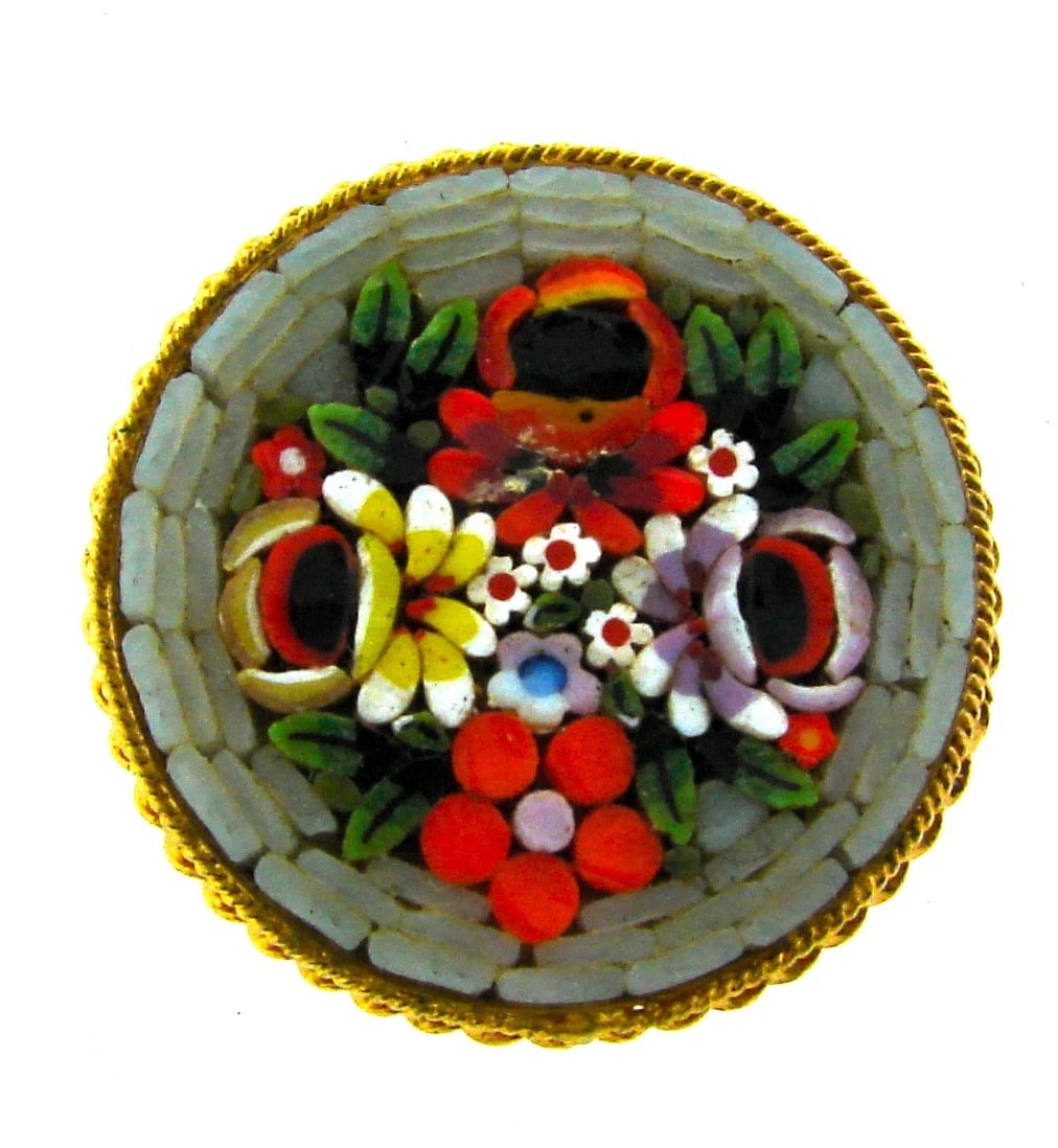 CHIC Italian Micromosaic Pin Vintage!: Title: CHIC Italian Micromosaic Pin Vintage! Description: Fine Jewelry, Arts & AntiquesPurveyors and Purchasers ofAntique and Estate PiecesDK Italian Micromosaic Pin! This wonderful pin is one of a