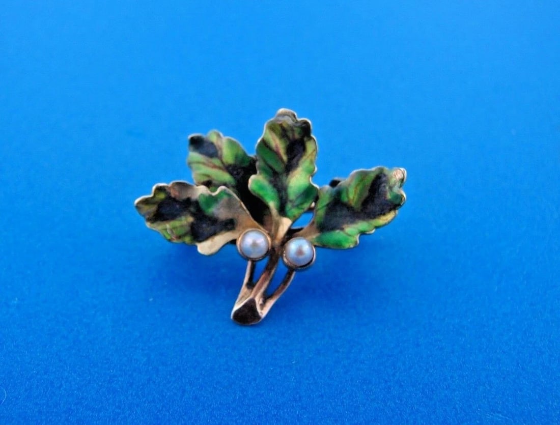 LOVELY 14k Yellow Gold, Enamel & Pearl Leaf Pin Miniature & Watch Holder - 2