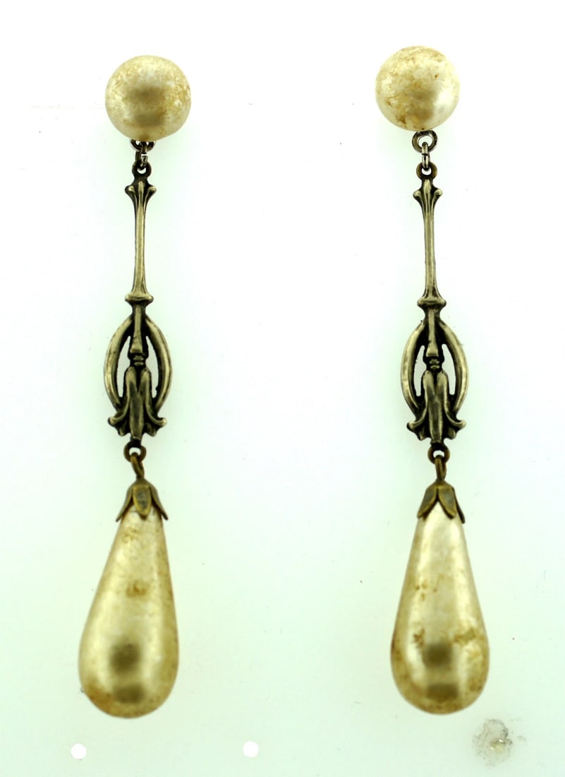 C.1920 COSTUME JEWELRY PEARL EARRINGS SILVER DANGLE ROYAL CHOICE (1 of 6)