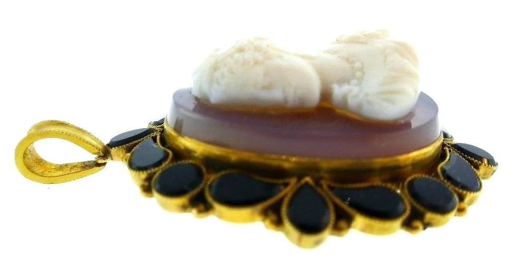 ANTIQUE 9k Yellow Gold, Onyx & Carnelian Cameo Pendant Circa 1841 - 4