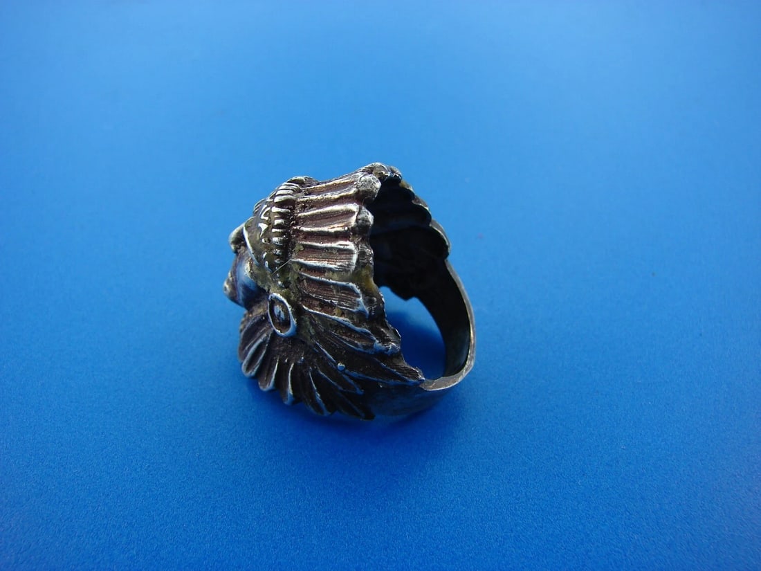 COOL Silver Native American Chief Ring - 5