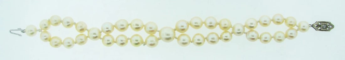 RAVISHING 14k White Gold, Pearl & Diamond Bracelet Circa 1960s!: Title: RAVISHING 14k White Gold, Pearl & Diamond Bracelet Circa 1960s! Description: Fine Jewelry, Arts & AntiquesPurveyors and Purchasers ofAntique and Estate Pieces, DK 14k White Gold, Diamond &