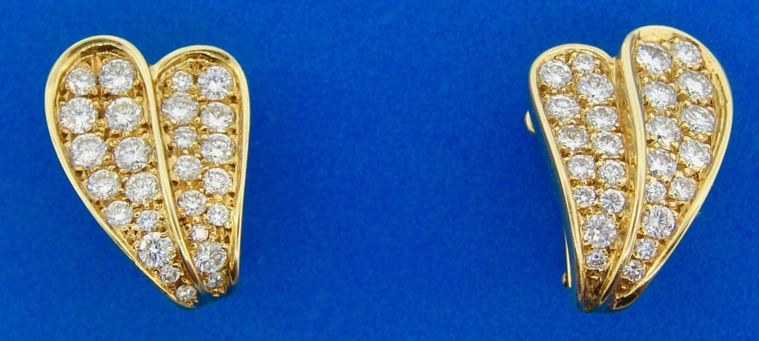 1970s French 18k Yellow Gold Diamond Leaf Earrings: Title: 1970s French 18k Yellow Gold Diamond Leaf Earrings Description: American EstateFine Jewelry, Arts & Antiques Purveyors and Purchasers of Antique and Estate Pieces AK 0 1970s French 18k Yellow