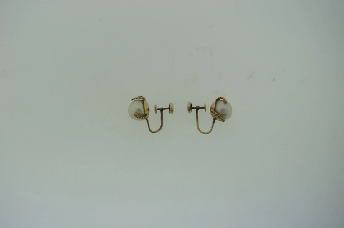 C.1950 14K YELLOW GOLD CULTURED PEARL EARRINGS STAMPED ADORABLE - 7