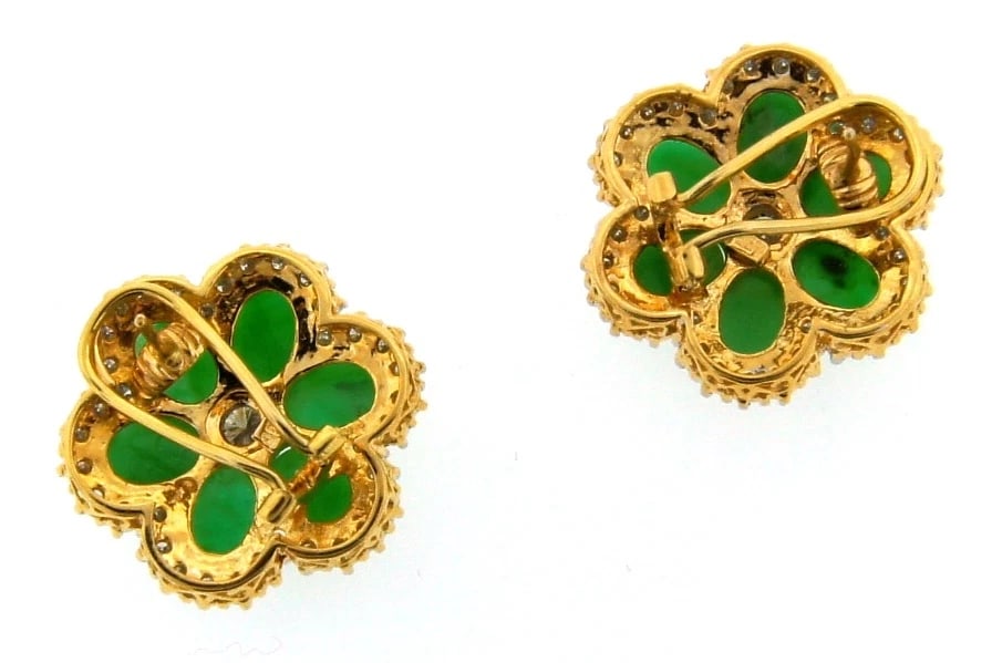EXTRAORDINARY 18k Yellow Gold, Jade & Diamond Flower Earrings Circa 1970! - 3