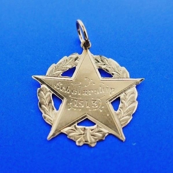 ANTIQUE 9k Yellow Gold Scholarship Star Pendant Charm Circa 1913 (1 of 4)