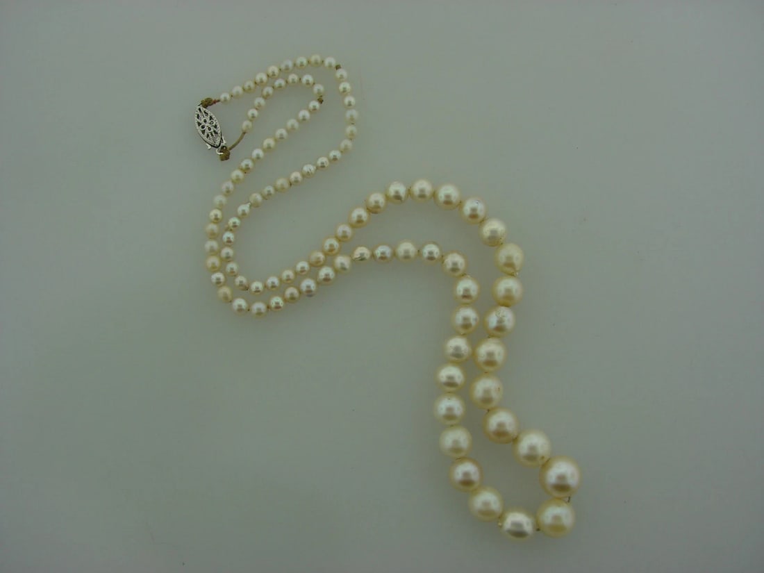 BEAUTIFUL PEARL NECKLACE STRAND 10K WHITE GOLD CLASP - 6