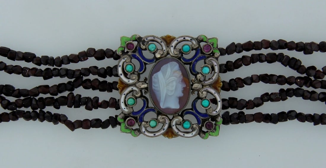 Antique 3 CAMEO MEDALLIONS on 5-STRAND GARNET BEAD CHOKER NECKLACE - Rare! Chic! - 5