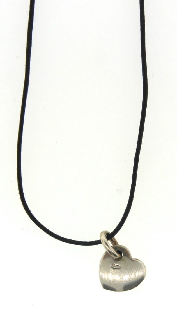 CUTE Pomellato 18k White Gold Heart Necklace! - 2