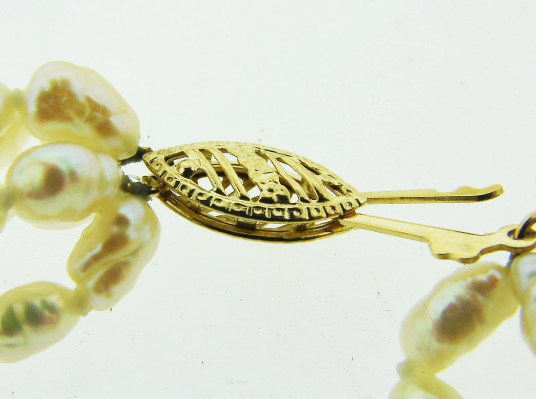 GORGEOUS 14k Yellow Gold & Fresh Water Pearl Necklace Circa 1950s! - 4