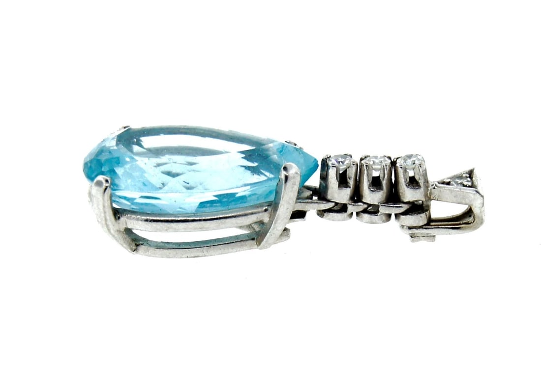 GORGEOUS 18k White Gold, Diamond & Blue Topaz Pendant! - 4