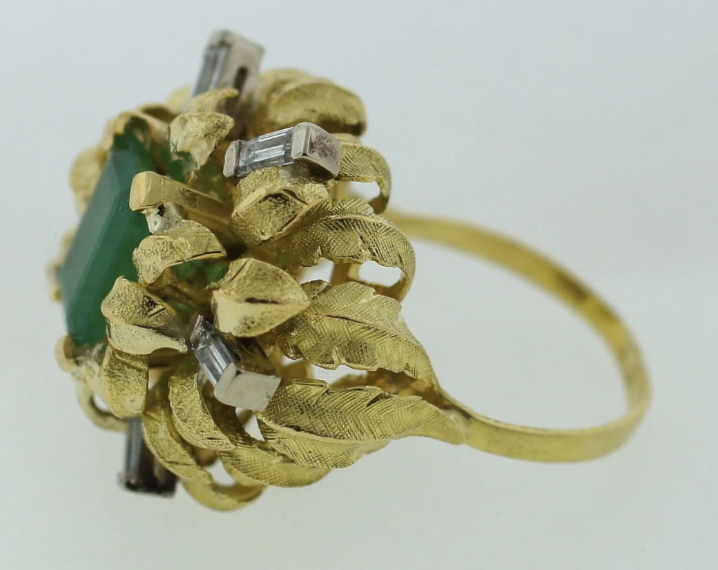 GORGEOUS 18K YELLOW GOLD NATURAL RUSSIAN EMERALD BAGUETTE DIAMOND COCKTAIL RING - 5