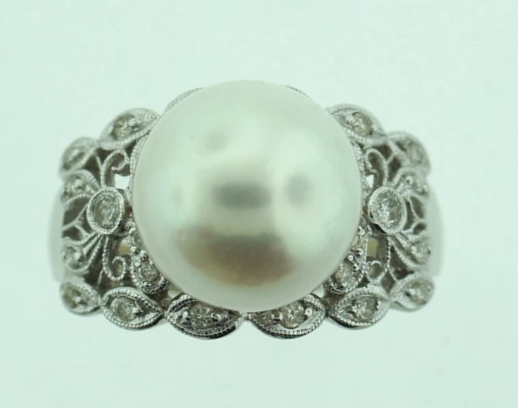 BEAUTIFUL 14K WHITE GOLD 0.34 CTS DIAMOND SOUTH SEA PEARL RING - 8