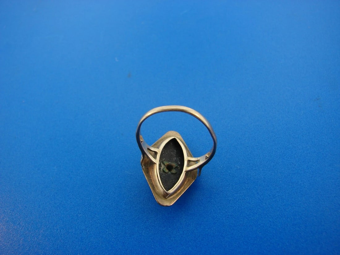 CHIC Art Deco 10k Yellow Gold, Diamond & Onyx Ring Circa 1920s - 5