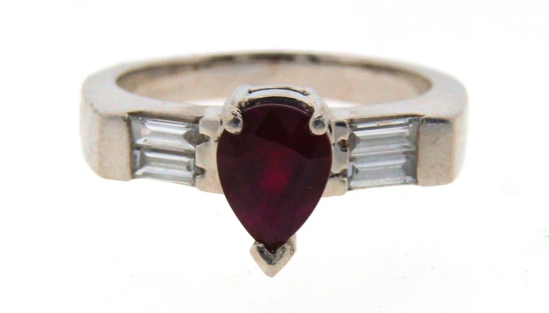SPLENDID Platinum, Diamond & Ruby Ring Circa 1980! - 2
