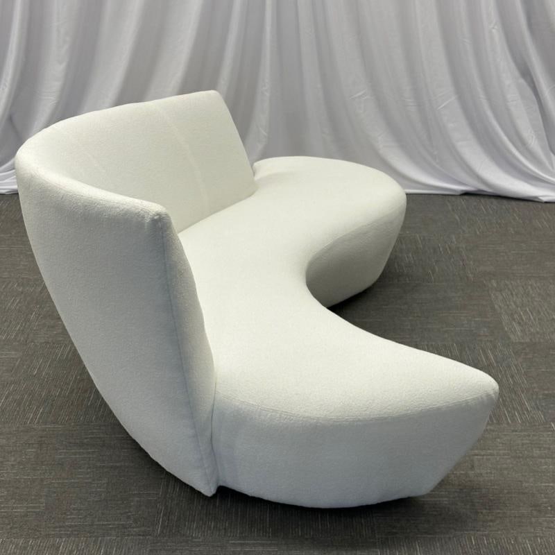 Pair of Mid-Century Modern Organic Vladimir Kagan Bilbao Sofas, White Boucle - 12