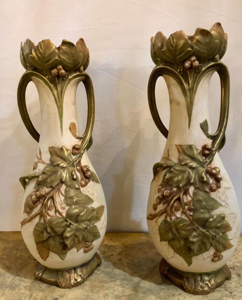 Pair of Royal Dux Flower Vases or Centerpieces, Art Nouveau Era - 2