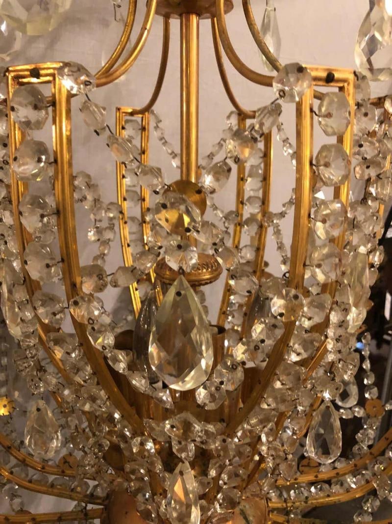 Fine Cut Crystal and Gilt Bronze Neoclassical Eighteen-Light Chandelier - 10