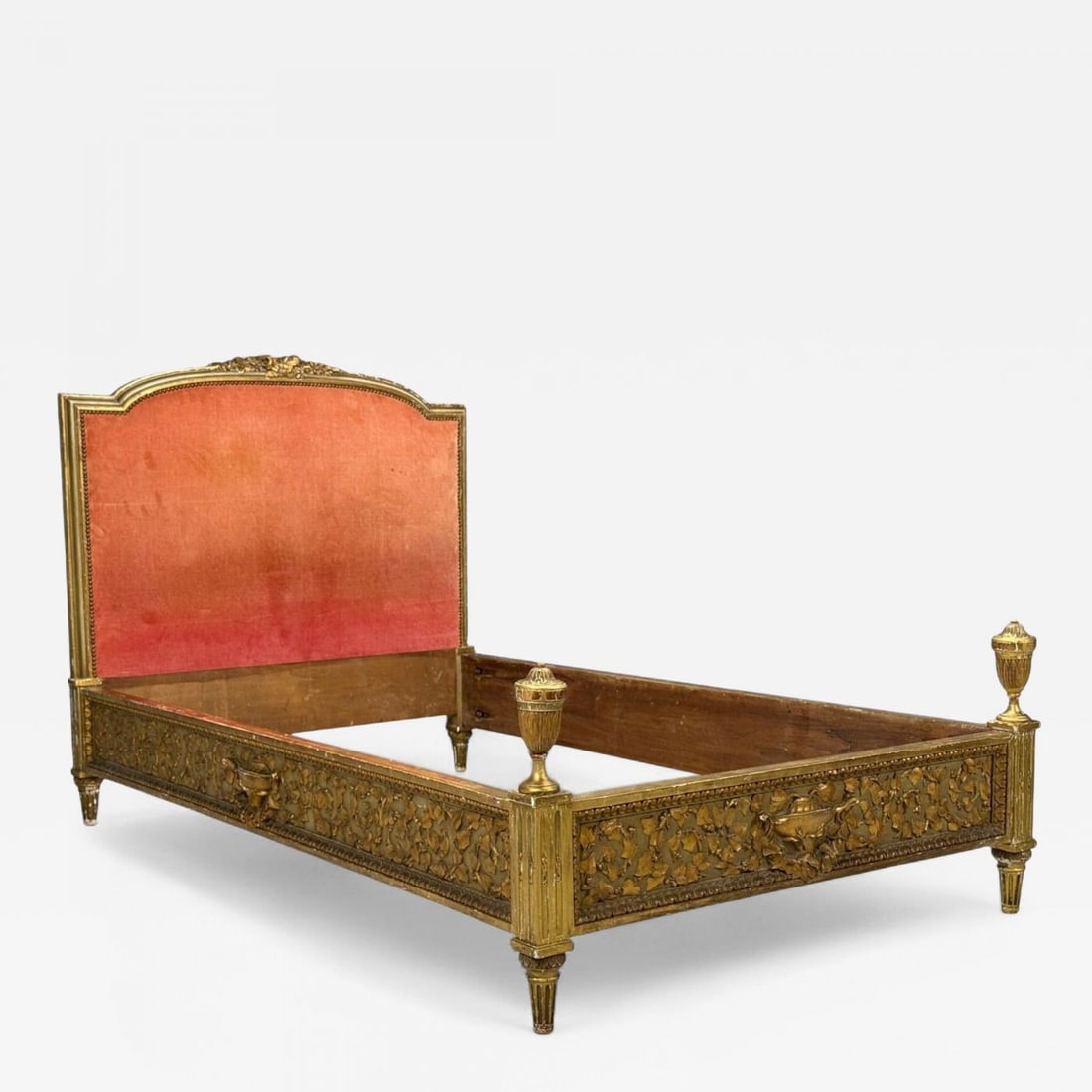 Neoclassical, Clayed Gilt, Carved Wood, Twin Bedframe, France, 1900s: Title: Neoclassical, Clayed Gilt, Carved Wood, Twin Bedframe, France, 1900s Description: Description 1: Neoclassical, Clayed Gilt, Carved Wood, Twin Bedframe, France, 1900s A wonderful example of an