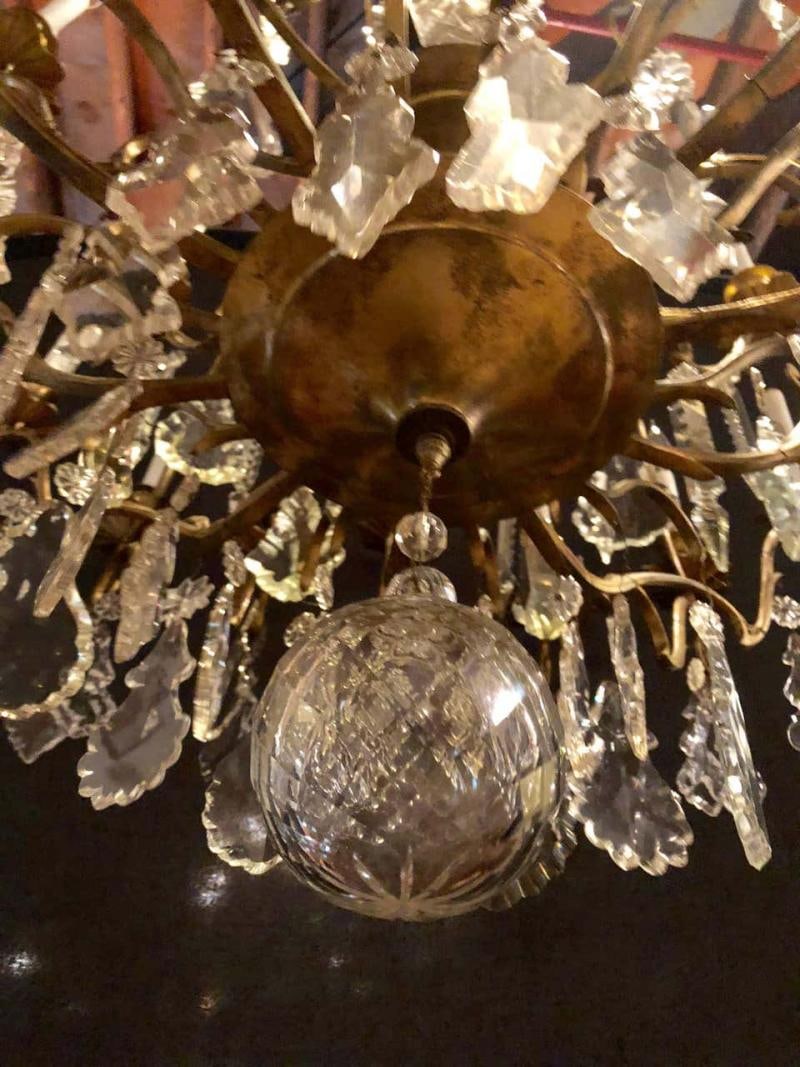 Bronze and Crystal Palatial Thirty-Light Chandelier - 9