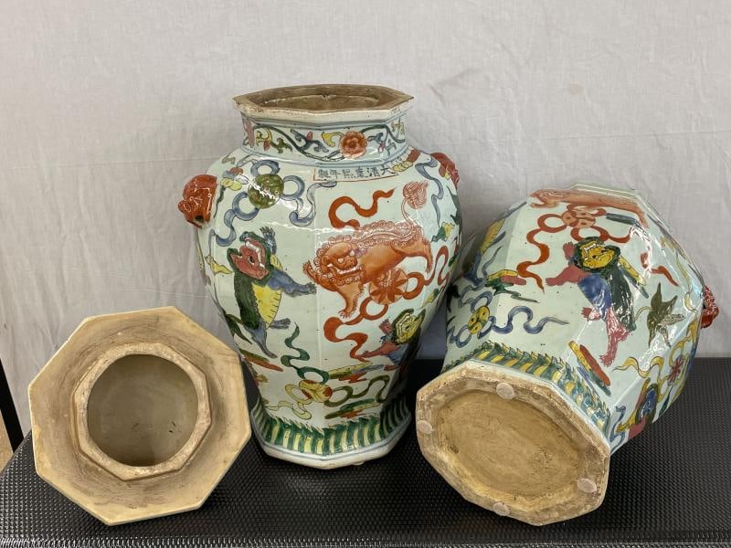 Pair of 19th Century Temple Jars, Lidded, Chinoiserie Foo Dog Finials, 19th C. - 6
