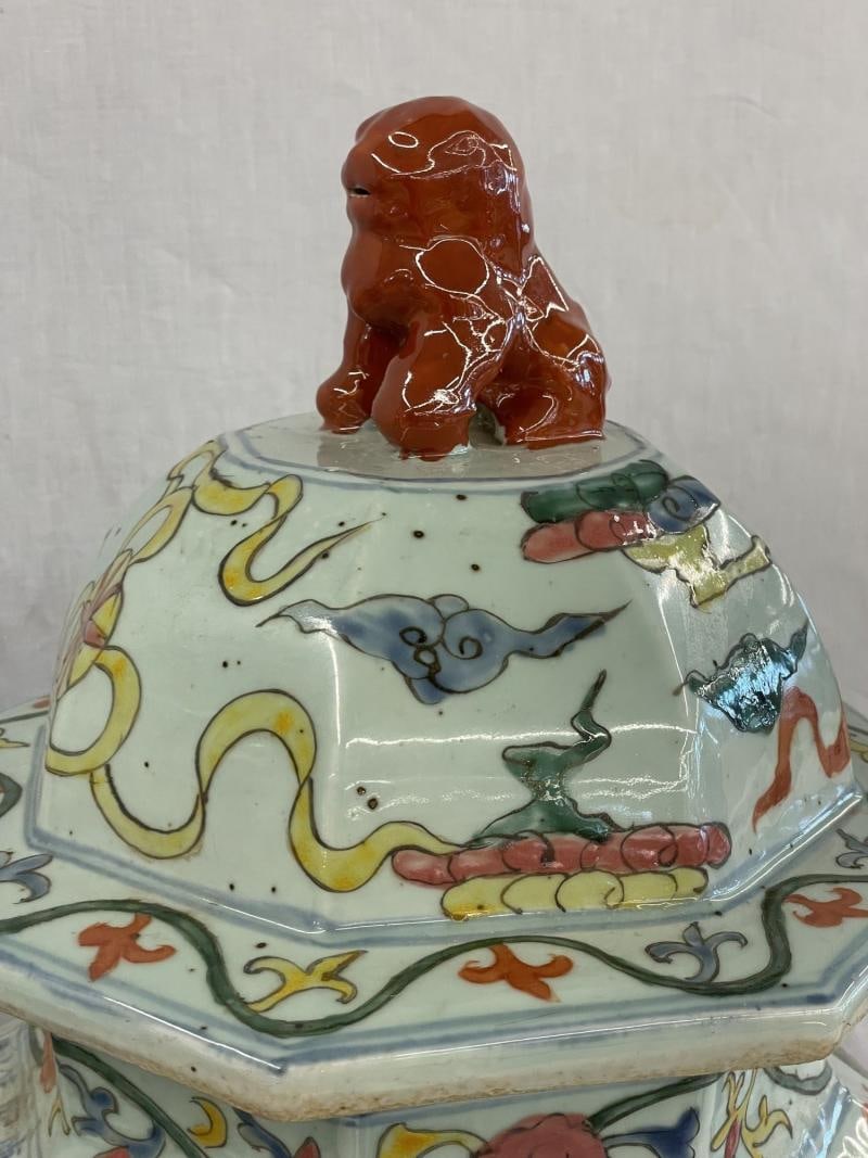 Pair of 19th Century Temple Jars, Lidded, Chinoiserie Foo Dog Finials, 19th C. - 9