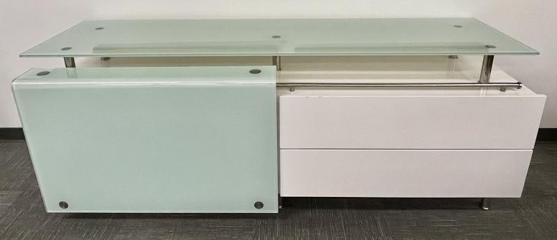 Mid Century Modern White Lacquered and Glass Console, Dresser or Sideboard - 3