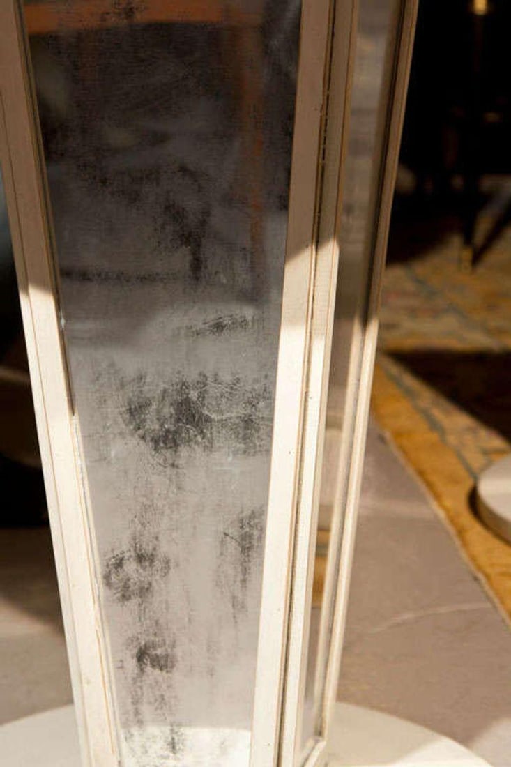Hollywood Regency Paint Decorated Mirrored Side, End or Lamp Tables, a Pair - 10