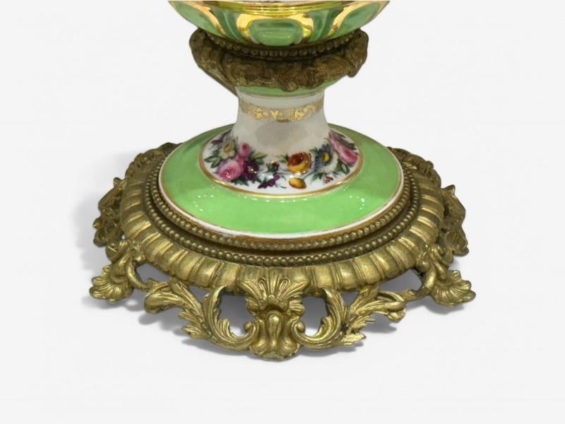 French Design, Gilt Bronze, Porcelain, Ornate Table Lamp, France, 19th C. - 11
