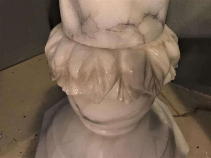 Fine Neoclassical Alabaster Figure of a Water Maiden Lighted on a Pedestal - 10
